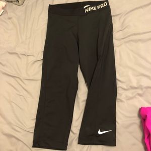 Cropped black nike leggings